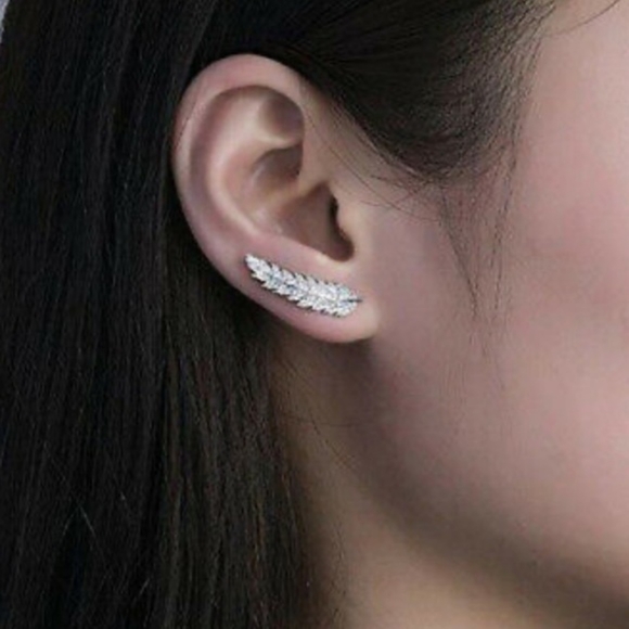 NEW Sterling silver Feather Stud Earrings - Picture 2 of 3